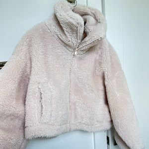 Super Fuzzy Cropped Zip Up!